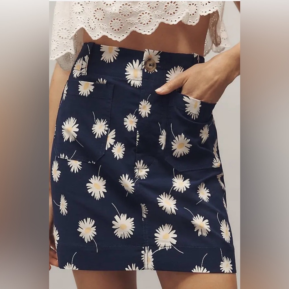 NWT Size S -The Colette Magic Fabric Mini Skirt Maeve with Pockets (NWT US$ 98)